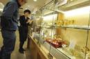 Japoneses retiran oro de máquinas expendedoras