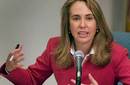 Congresista baleada ya reconoce a su marido