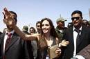 Angelina Jolie pide ayuda para Libia
