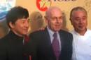 Jackie Chan inaugura restaurante de Robert De Niro en Pekín