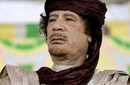 Khadafi: 'Estoy a salvo y no abandonaré Libia'