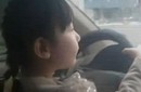 Niña de cuatro años al volante en plena autopista en China (video)