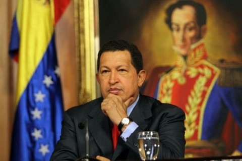 ¿El cuerpo de Hugo Chávez debe ser enterrado junto al de Simón Bolívar?