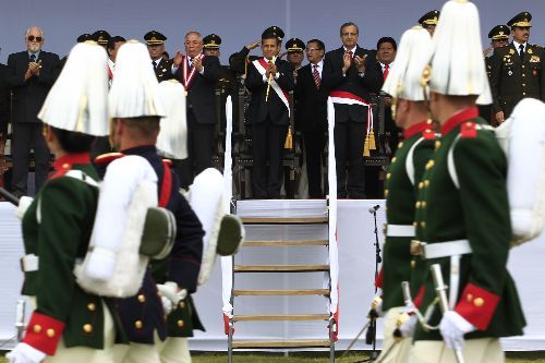 El Presidente de la República presidió ceremonia por el Día del Ejército y el 187º aniversario de la Batalla de Ayacucho