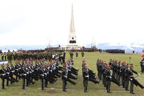 El Presidente de la República presidió ceremonia por el Día del Ejército y el 187º aniversario de la Batalla de Ayacucho