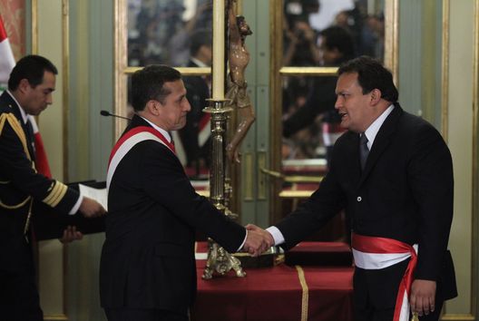 El nuevo Ministro de la Producción José Urquizo dando sus primeras declaraciones.