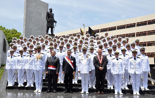 Presidente Ollanta Humala preside ceremonia de clausura del año académico 2011 de la Escuela Naval.