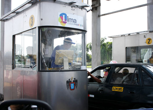 La Munipalidad de Lima anunció que el pago por peaje se hará con tarjetas electrónicas.