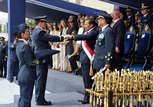 El Presidente de la República, Ollanta Humala, preside tradicional ceremonia de clausura del año 2011 de la Escuela de Oficiales de la Fuerza Aérea del Perú.
