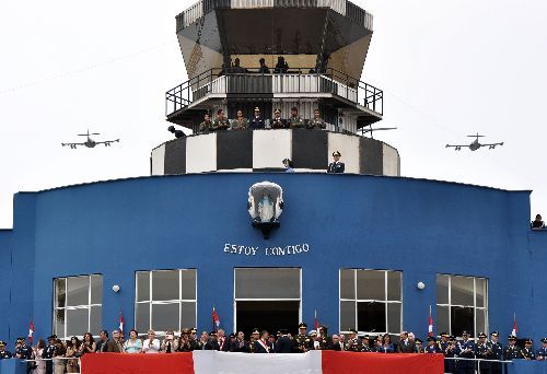 El Presidente de la República, Ollanta Humala, preside tradicional ceremonia de clausura del año 2011 de la Escuela de Oficiales de la Fuerza Aérea del Perú.