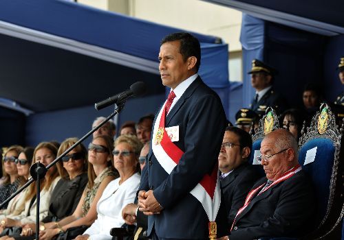 El Presidente de la República, Ollanta Humala, preside tradicional ceremonia de clausura del año 2011 de la Escuela de Oficiales de la Fuerza Aérea del Perú.
