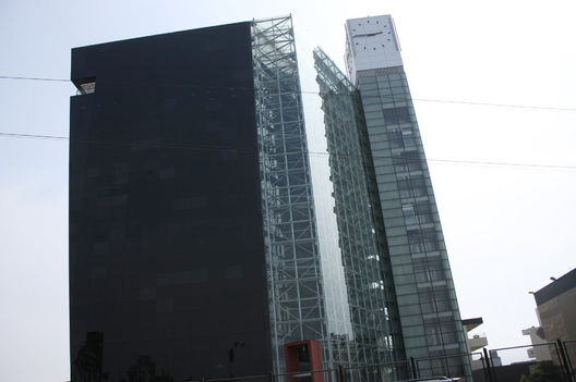 Exteriores de la Universidad de Lima, entidad educativa especializada en carreras de comunicación.