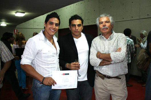 Un merecido homenaje póstumo recibió el maestro y cineasta Armando Robles Godoy en la explanada del Museo de la Nación