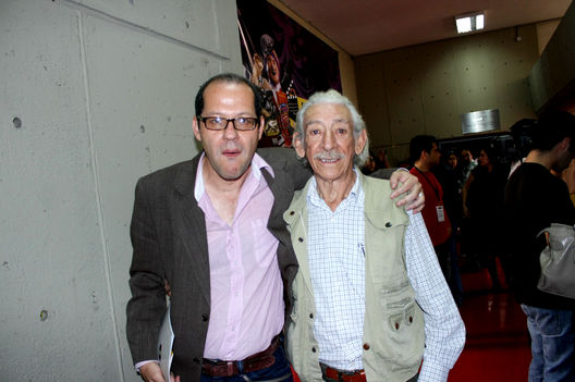 Un merecido homenaje póstumo recibió el maestro y cineasta Armando Robles Godoy en la explanada del Museo de la Nación