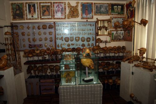 Polémico Museo de Osamentas Humanas del odontólogo Adalberto Meneses está ubicado en Pueblo Libre.