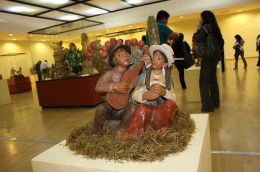 XIX Premio Nacional Inti Raymi de Arte popular 2011 en la explanada del Museo de Nación