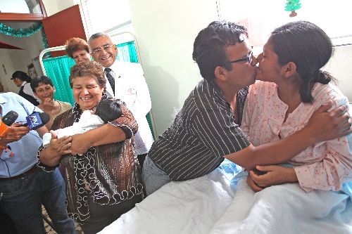 Alessandra Jesús es la primera bebé nacida en Noche Buena en el Instituto Nacional Materno Perinatal.