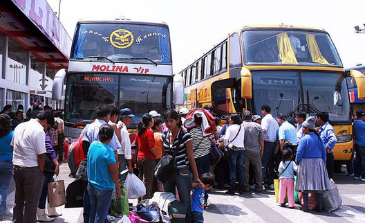 Desconcierto de pasajeros por alza de precios en pasajes interprovinciales en el Terminal Terrestre de Yerbateros