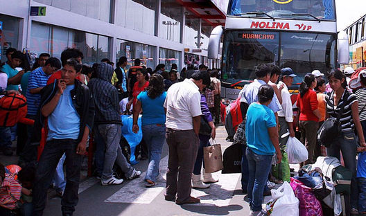 Desconcierto de pasajeros por alza de precios en pasajes interprovinciales en el Terminal Terrestre de Yerbateros