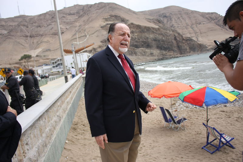 Playa La Herradura se queda sin arena y en su lugar ahora solo han quedado piedras y más piedras