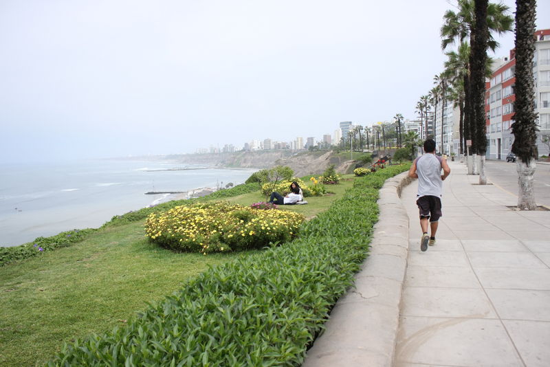 El Malecón Pazos en Barranco es un hermoso lugar donde se puede disfrutar de una placentera puesta de sol
