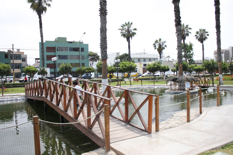 Disfrute un divertido día de campo en el Parque de la Familia Manuel Montero Bernales en Barranco.