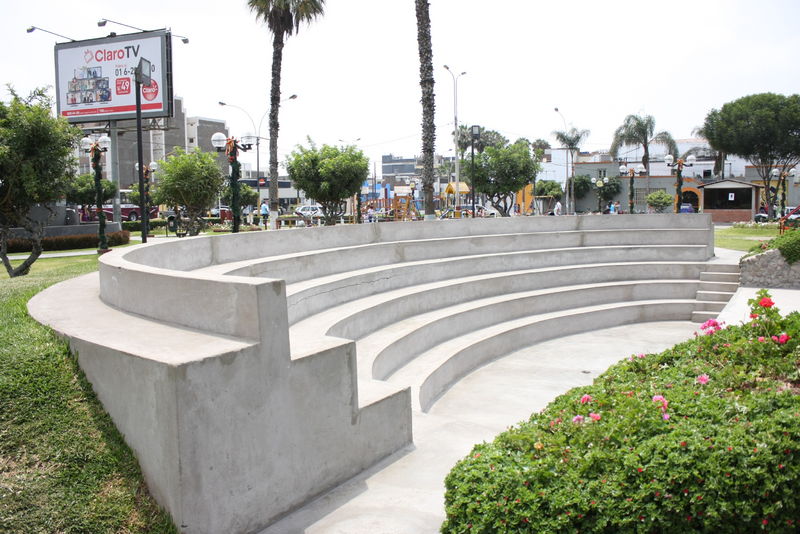 Disfrute un divertido día de campo en el Parque de la Familia Manuel Montero Bernales en Barranco.