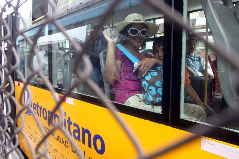 El Metropolitano estrenó oportuno servicio que lleva a usuarios al Circuito de Playas.