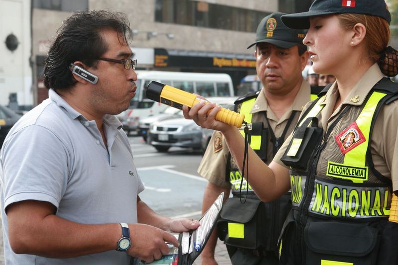 Policía de Tránsito participó en operativo conjunto con el Consejo Nacional de Seguridad Vial, en el parque Kennedy de Miraflores.