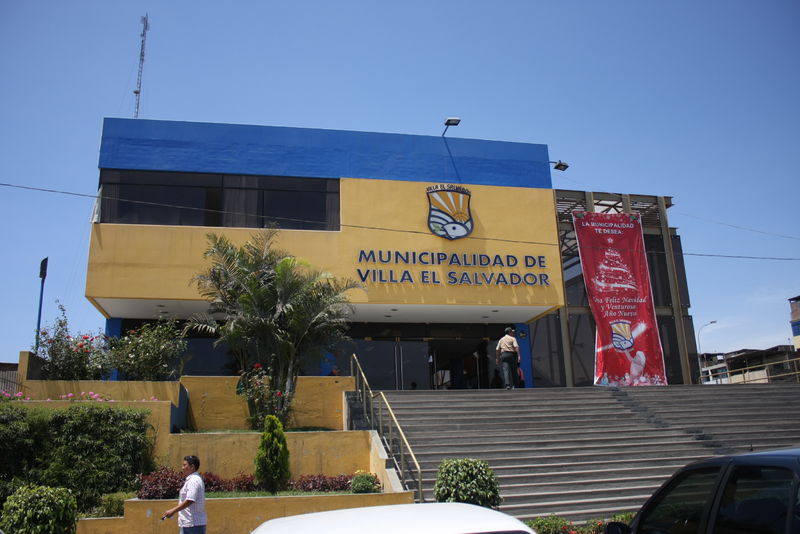 Renovada sede de la municipalidad del pujante distrito de Villa Salvador