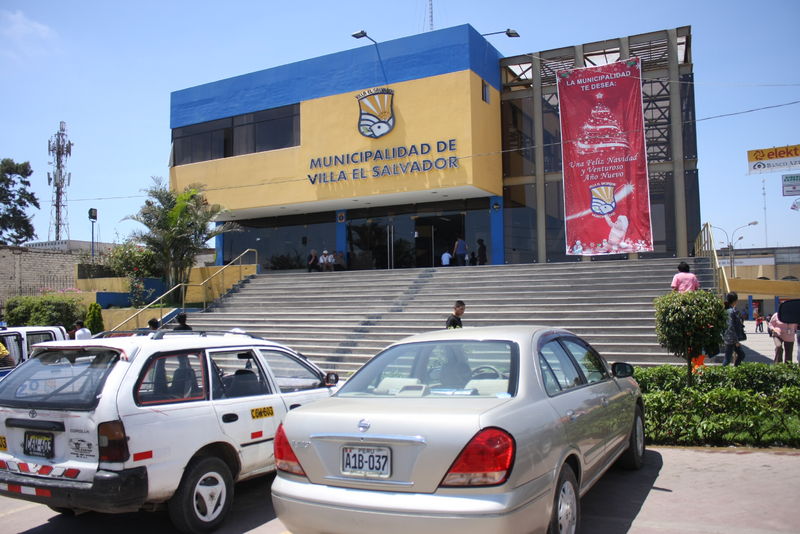 Renovada sede de la municipalidad del pujante distrito de Villa Salvador