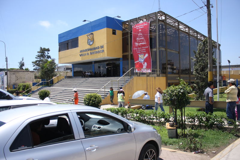 Renovada sede de la municipalidad del pujante distrito de Villa Salvador