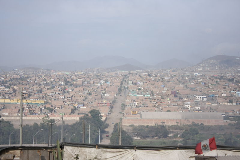 Vista panorámica del distrito de Villa El Salvador, ejemplo de lucha y trabajo