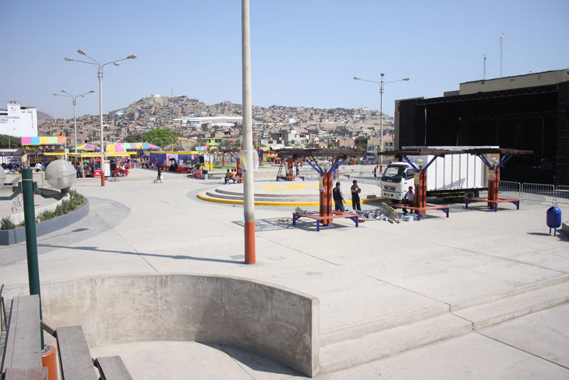 Renovada Plaza de Armas luce la municipalidad de San Juan Miraflores