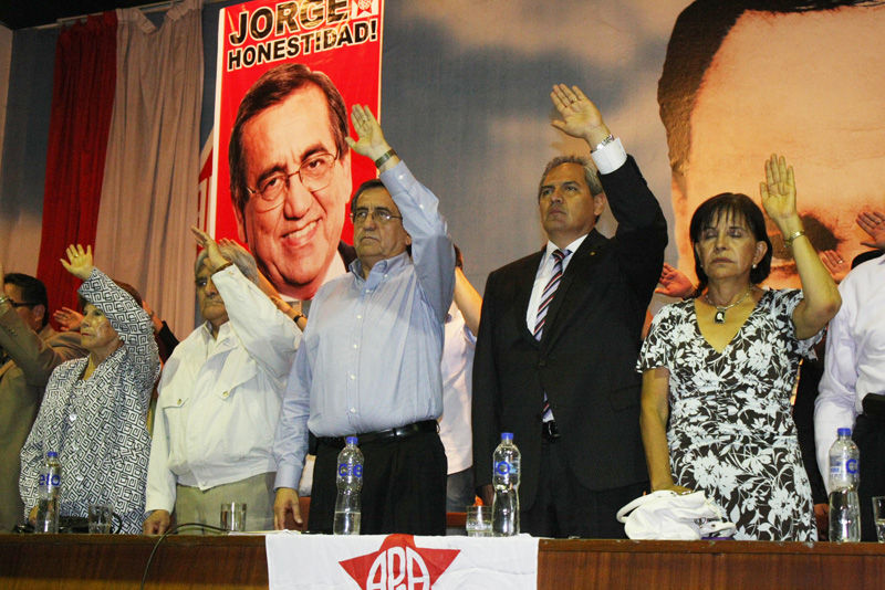 Un animado Jorge del Castillo declaró tras participar en su acto de desagravio en la llamada Casa del Pueblo
