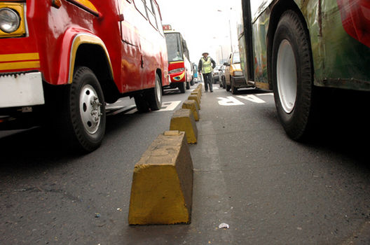 Transito Vehicular en la Avenida Abancay
