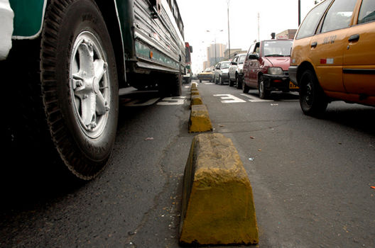Transito Vehicular en la Avenida Abancay