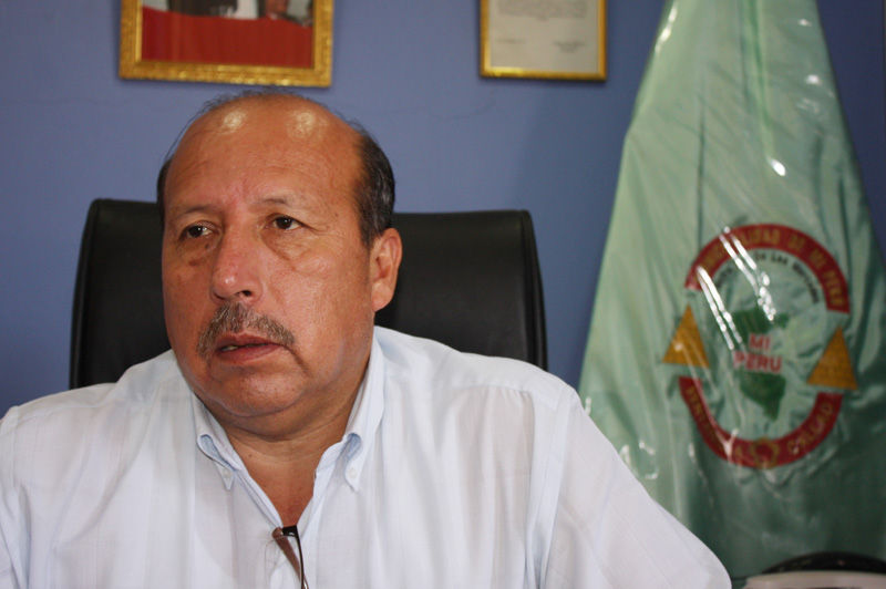 Alcalde de Mi Perú Reynaldo Encalada en entrevista para Generaccion.com