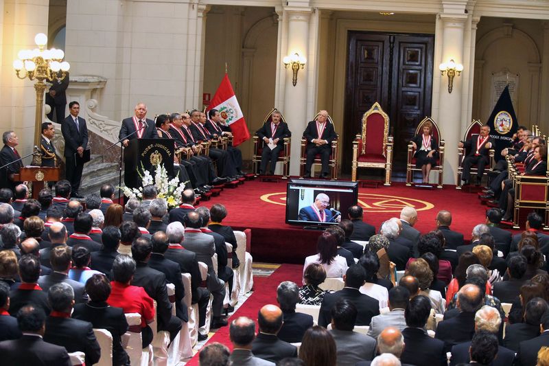 El presidente del Poder Judicial César San Martín durante ceremonia de inauguración del año judicial 2012, en el Palacio de Justicia