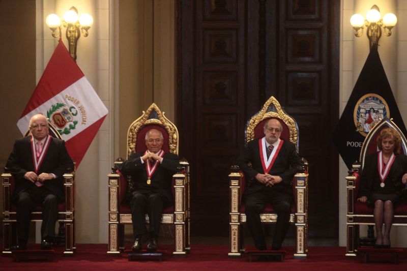 El presidente del Poder Judicial César San Martín durante ceremonia de inauguración del año judicial 2012, en el Palacio de Justicia