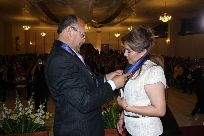 Juramentación de la nueva  Decana del Colegio de Psicólogos del Perú, Rosa Velasco Valderas.