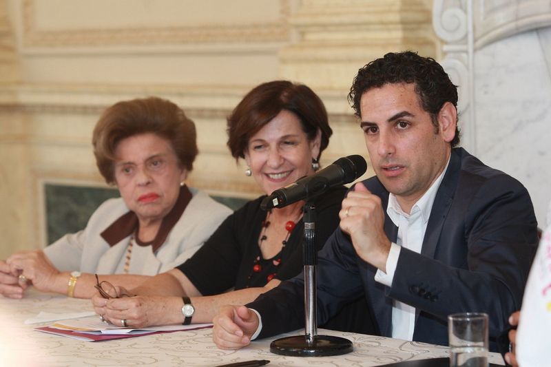 Susana Villarán y el tenor Juan Diego Flores juntos gracias al Concierto Inaugural de la Orquesta Sinfónica Juvenil en el Perú.