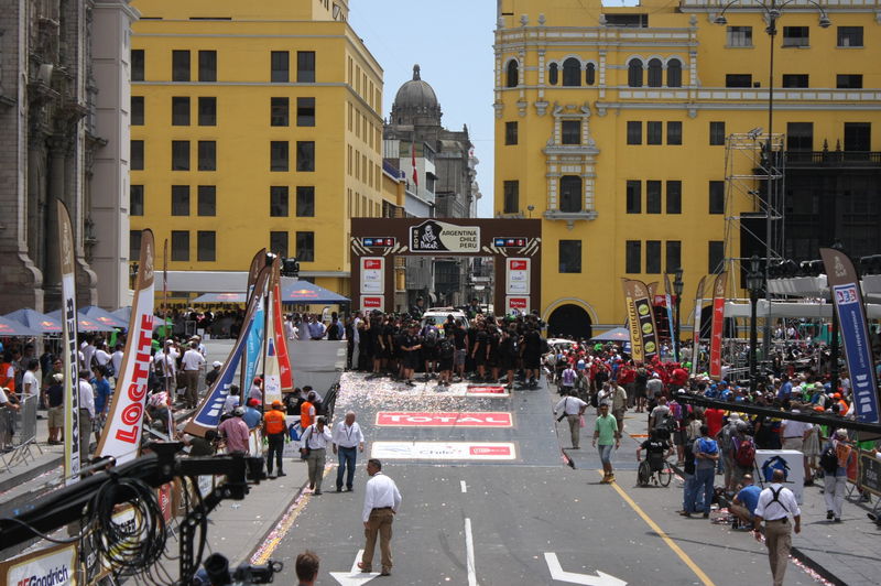 Una verdadera fiesta se vivió en la ciudad de Lima por la final del Rally Dakar 2012
