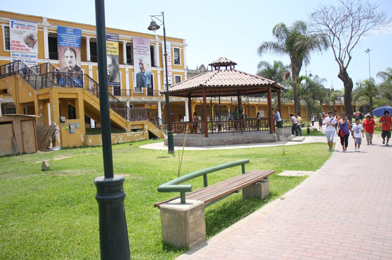 El Parque de la Muralla se ha convertido en uno de los más concurridos atractivos turísticos de la ciudad de Lima