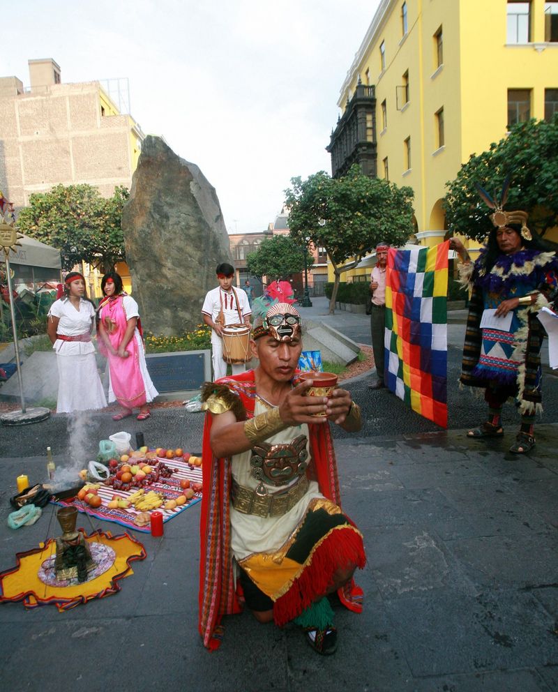 Serenata por 477 Aniversario de Lima se celebró con bailes típicos en Plaza de Armas.