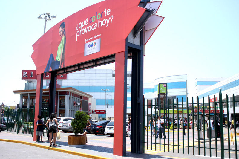 Plaza San Miguel es el primer Centro Comercial del Perú creado para satisfacer las exigencias de los clientes limeños.