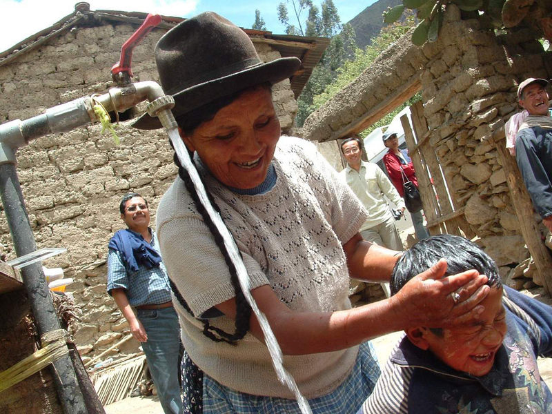 Programa 'Agua Para Todos' busca extender el servicio de agua potable y alcantarillado al 95 por ciento de hogares de Lima.