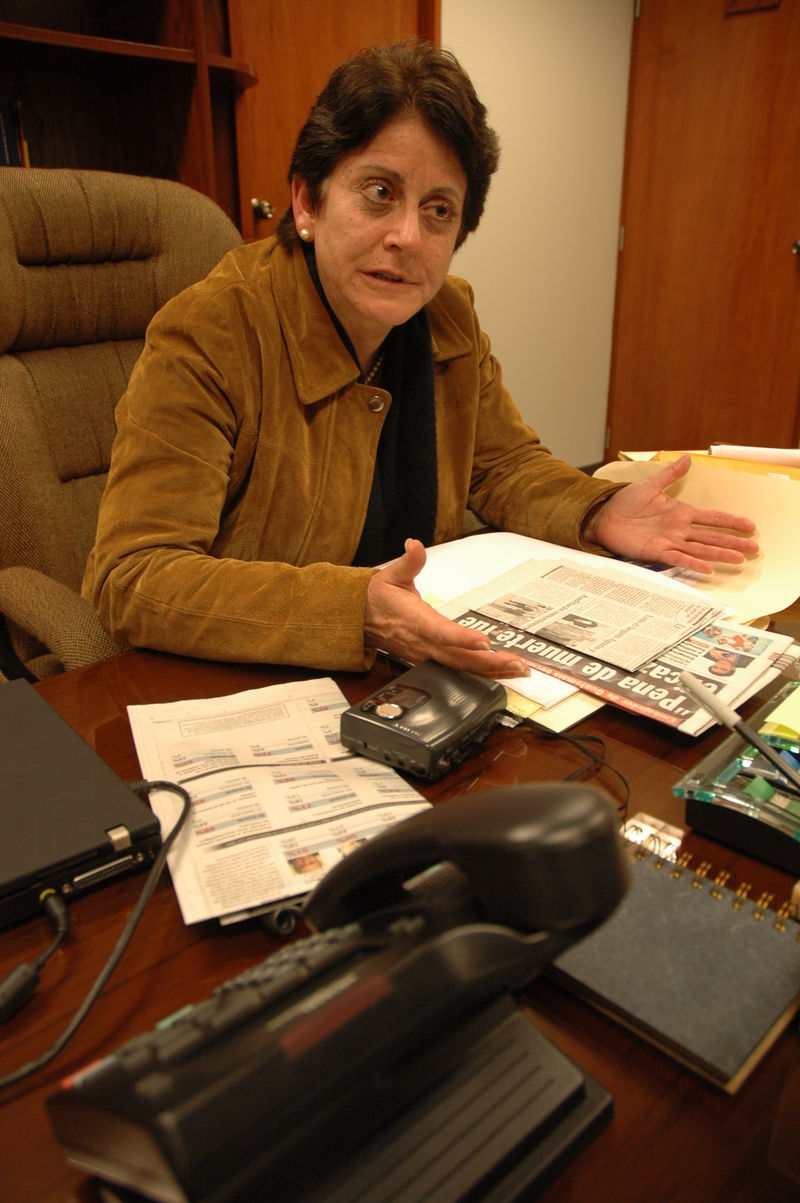 Congresista Lourdes Alcorta, del partido Alianza por el Gran Cambio, se mostró a favor de un posible indulto al expresidente Alberto Fujimori.