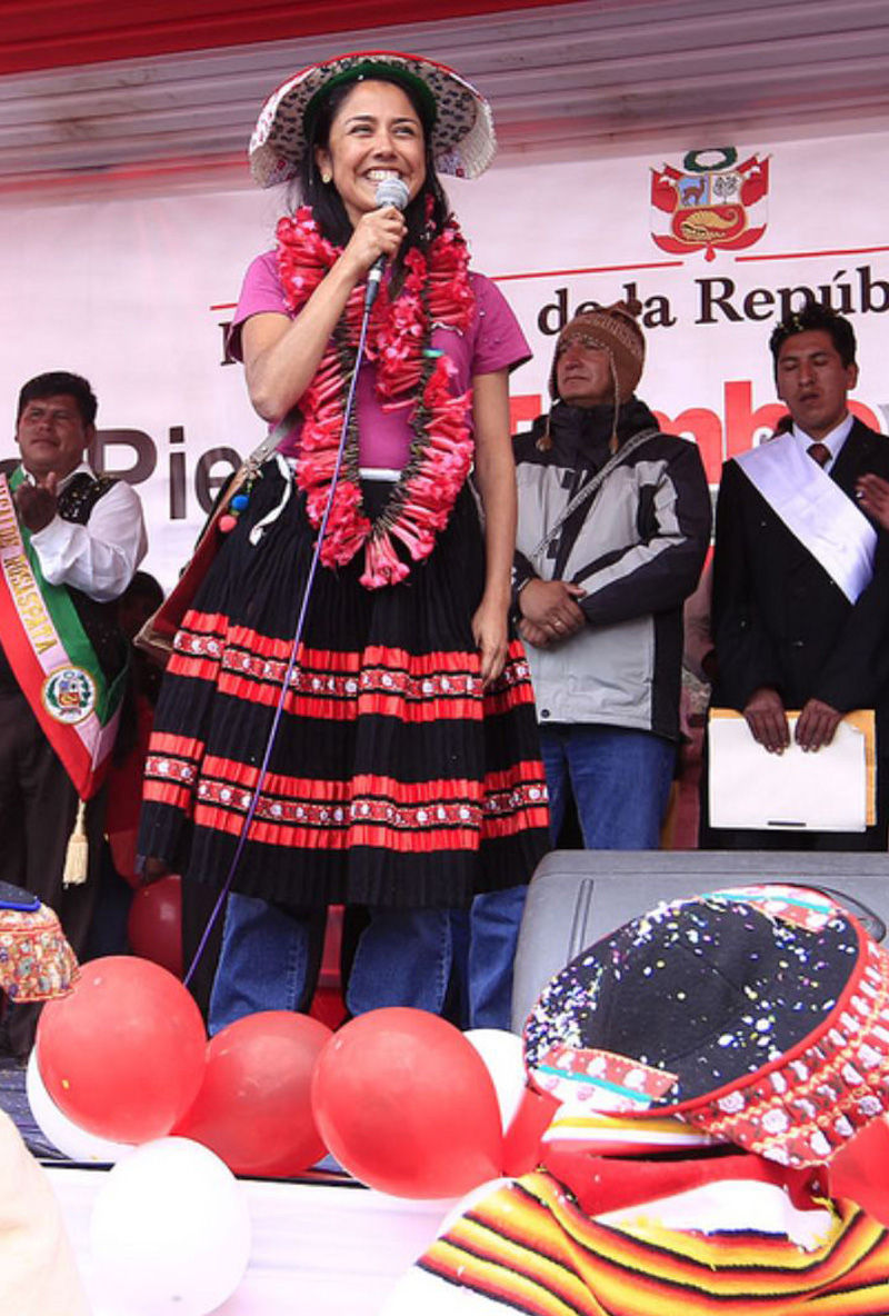 Primera Dama colocó en Puno primera piedra de Centros de Provisión de Servicios Básicos.