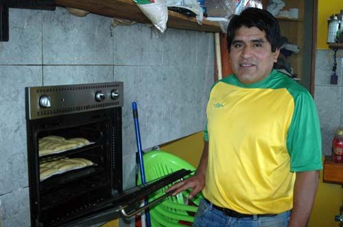 Penal de Lurigancho internos elaborando trabajos de ceramicas